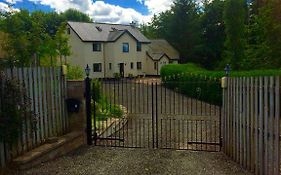 Cottage At The Hollow